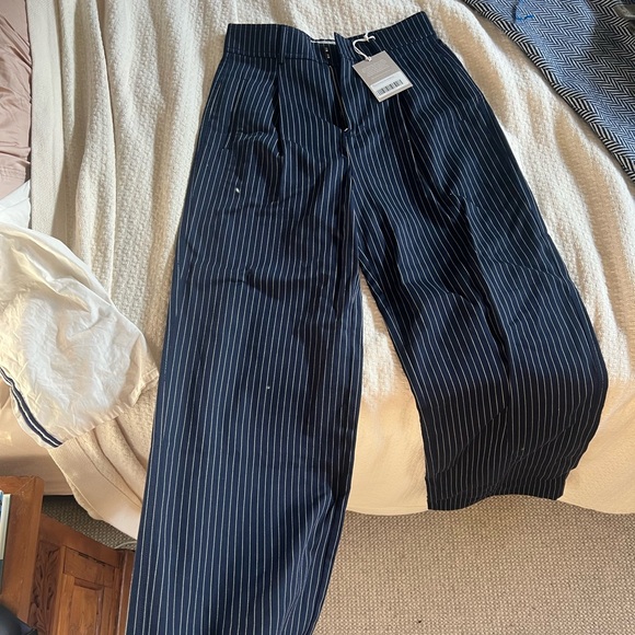 NWT Everlane Way-High Drape Pant, Size 0R - Navy/Bone stripe - Picture 6 of 6